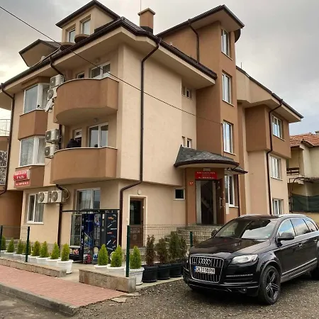 Къща За Гости “Рай” *