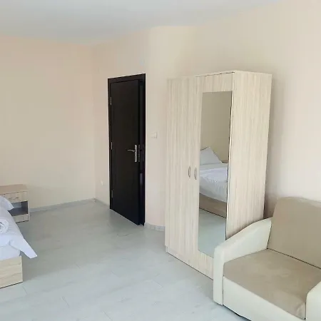 Guest house Къща За Гости “Рай” *